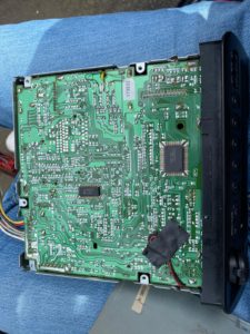 Peugeot 106 Rallye radio repair